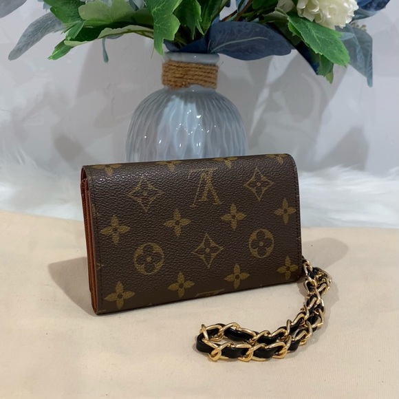 SD1000 | Louis Vuitton Tressor Wallet GUC - Picture 5 of 15